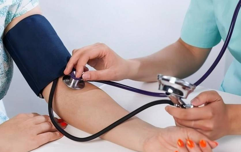 高血压患者，在家里如何正确监测血压？