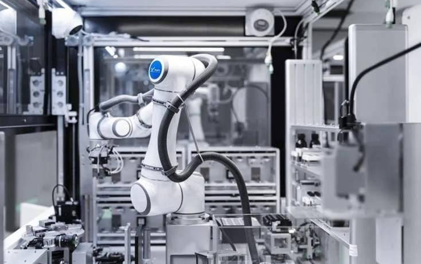 以AI+实验机器人驱动新药研发，晶泰科技与礼来开展新药发现合作