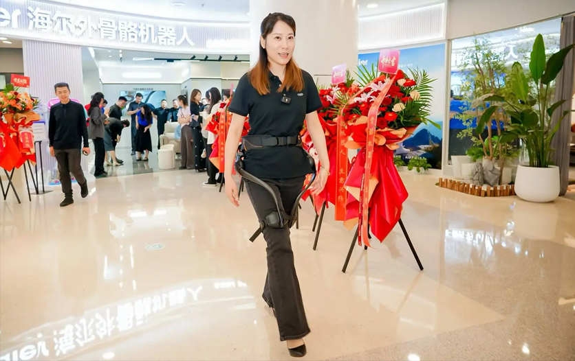 海尔外骨骼机器人北京首店落地东四环红星美凯龙，W3新品解锁全场景智慧助行